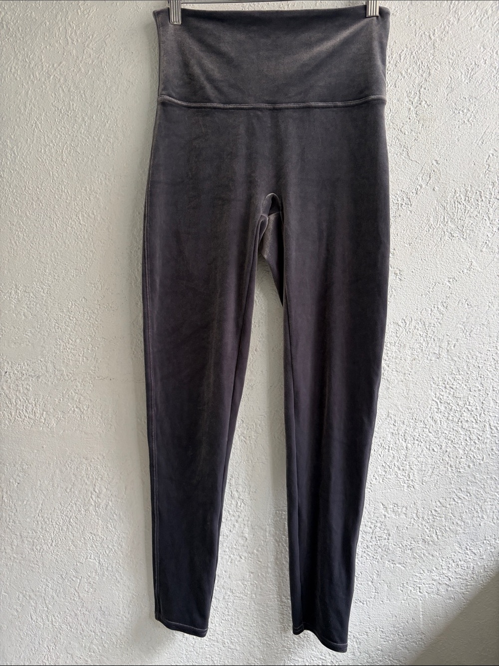 Spanx High-Waist Gray Velvet
Leggings